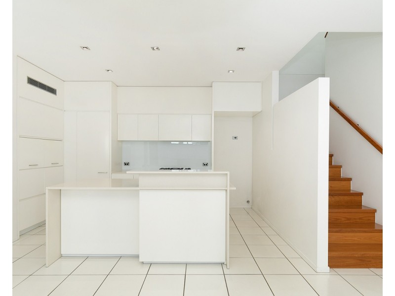 53 Waterline Crescent, Bulimba QLD 4171