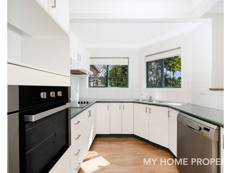 2/20 Thurston Street, Tingalpa QLD 4173