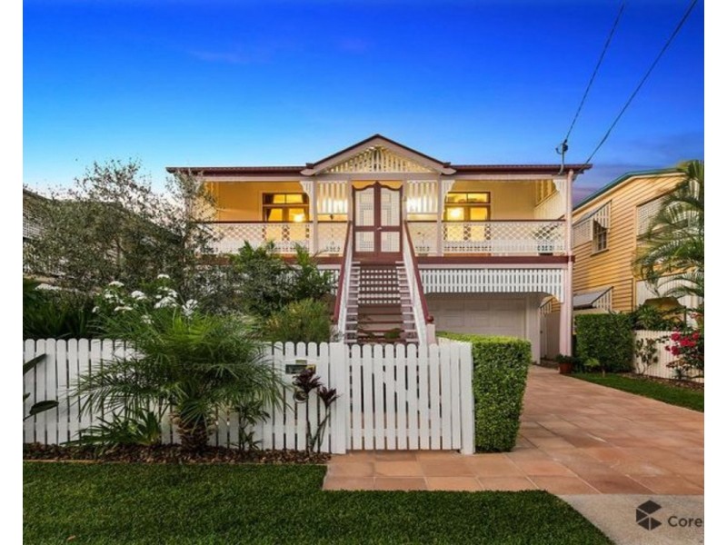 35 McDonald Street, Hawthorne QLD 4171