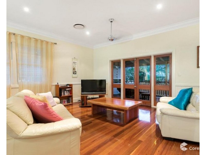 35 McDonald Street, Hawthorne QLD 4171