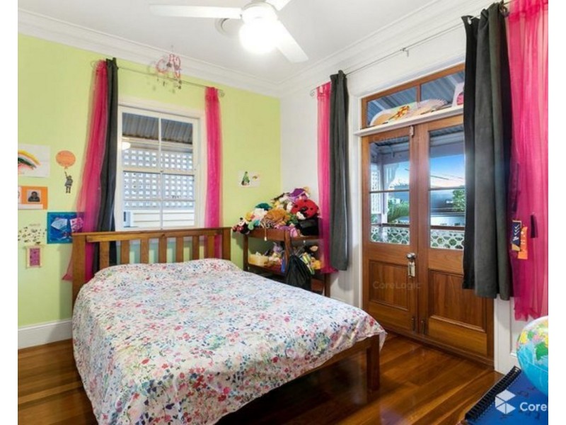 35 McDonald Street, Hawthorne QLD 4171