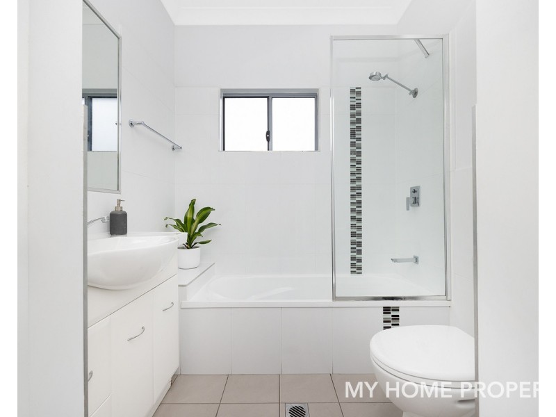 4/18 Charlie Street, Zillmere QLD 4034