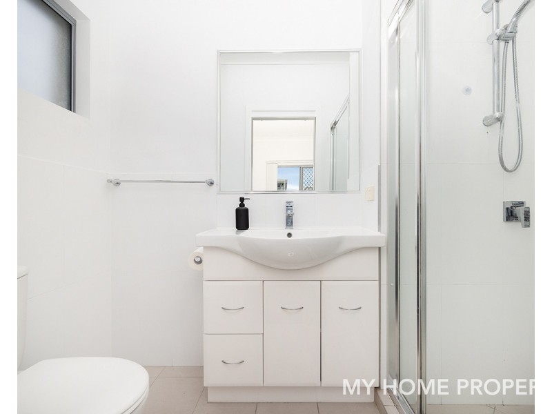 4/18 Charlie Street, Zillmere QLD 4034