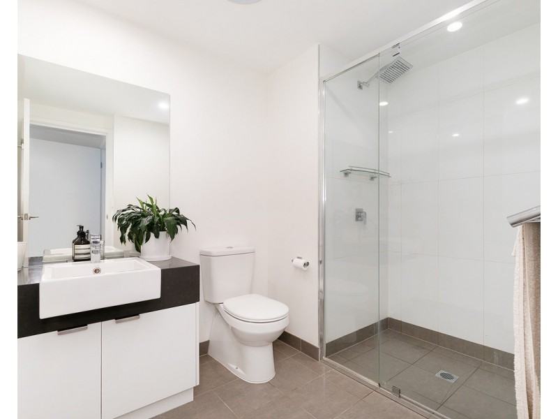 282/33 Lakefront Crescent, Varsity Lakes QLD 4227