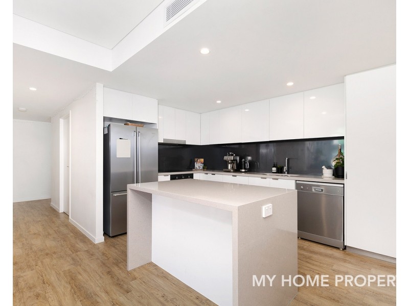 282/33 Lakefront Crescent, Varsity Lakes QLD 4227