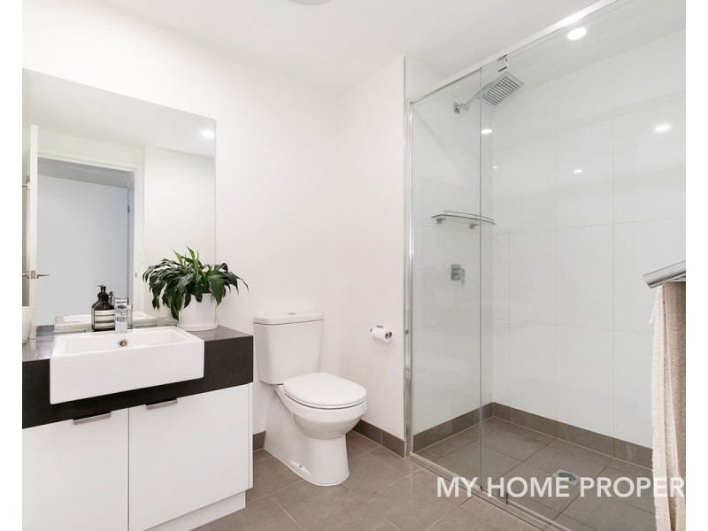 282/33 Lakefront Crescent, Varsity Lakes QLD 4227