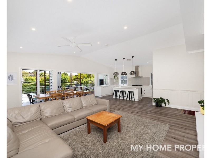 57 Lewis Street, Camp Hill QLD 4152