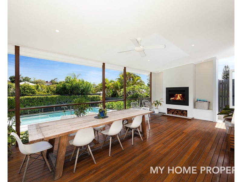 57 Lewis Street, Camp Hill QLD 4152