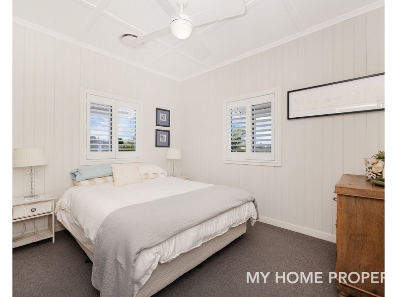 57 Lewis Street, Camp Hill QLD 4152