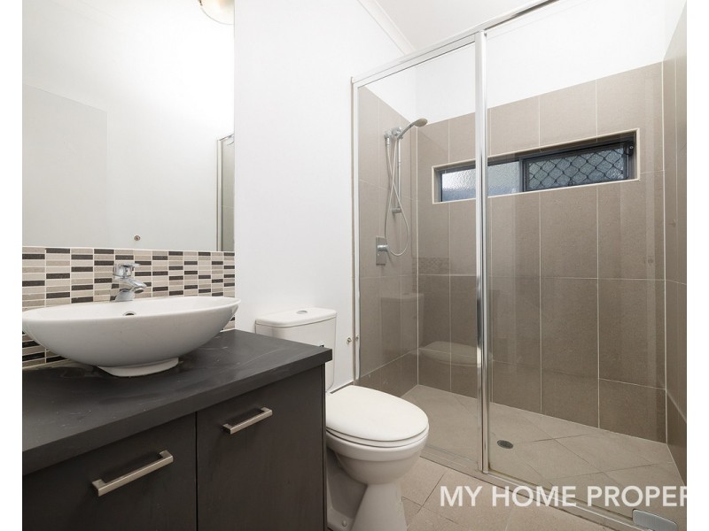 2/100 Bride Street, Wynnum QLD 4178