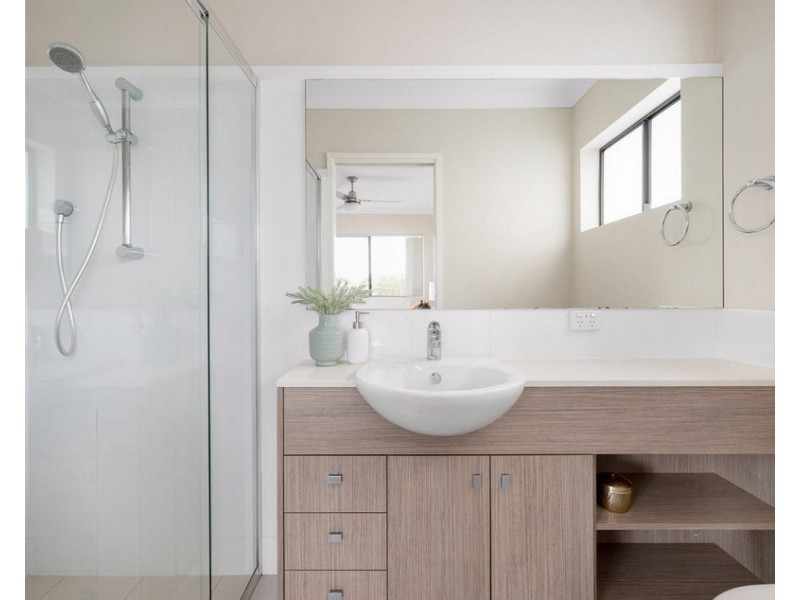 5-7 Seeney Street, Zillmere QLD 4034