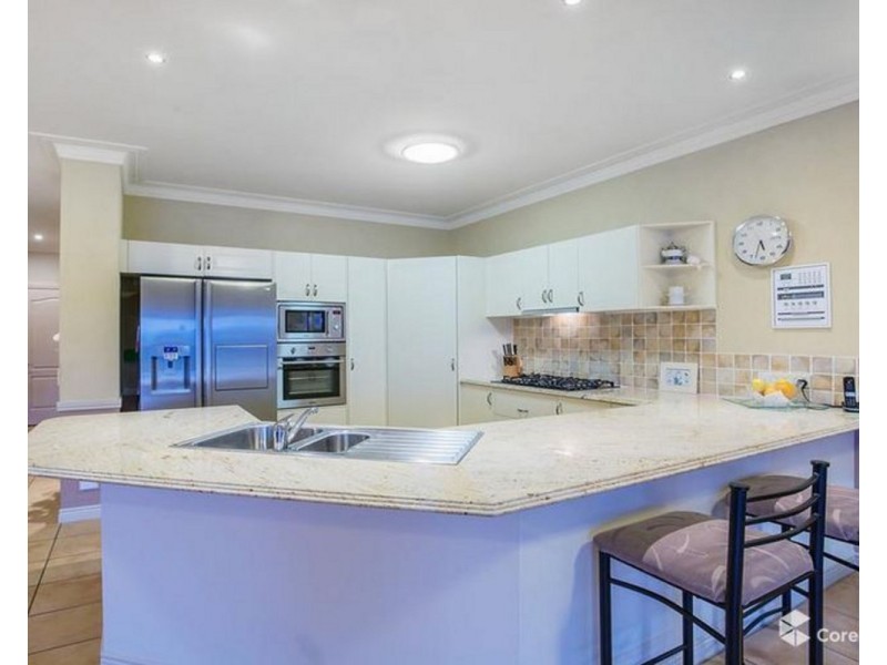 11 Windchimes Way, Helensvale QLD 4212