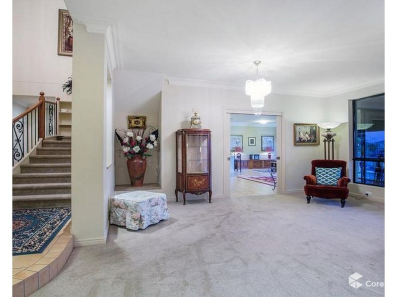 11 Windchimes Way, Helensvale QLD 4212