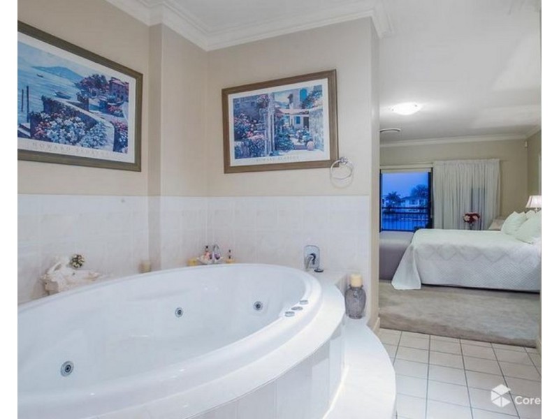 11 Windchimes Way, Helensvale QLD 4212