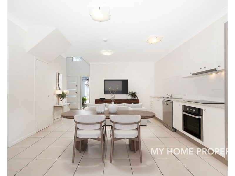 17/3 Swordgrass Crt, Kallangur QLD 4503