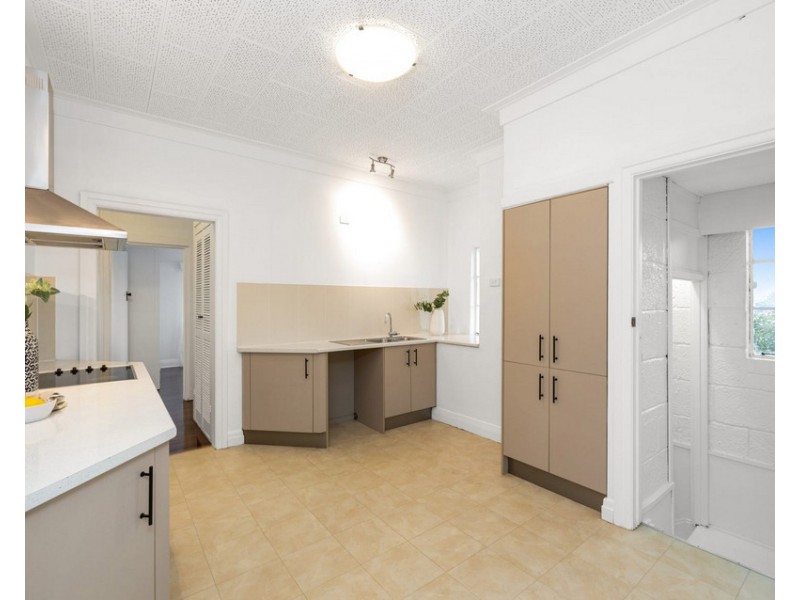 37 Boundary Road, Camp Hill QLD 4152