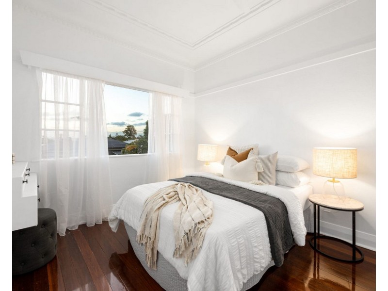 37 Boundary Road, Camp Hill QLD 4152