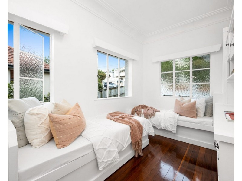 37 Boundary Road, Camp Hill QLD 4152