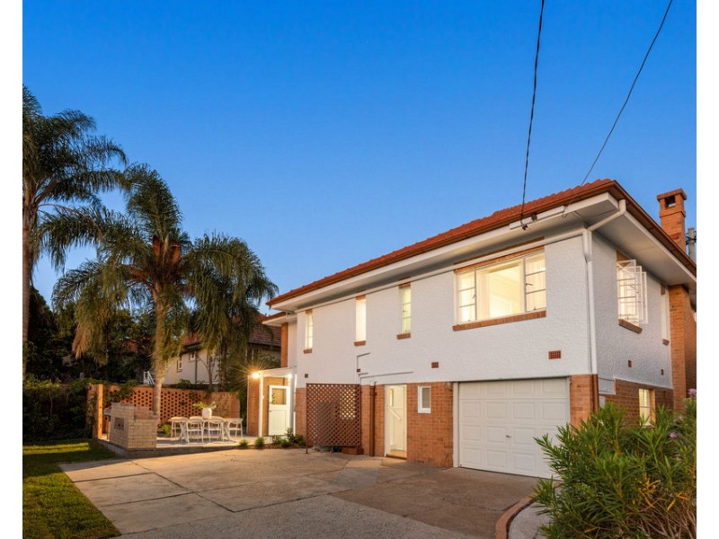 37 Boundary Road, Camp Hill QLD 4152