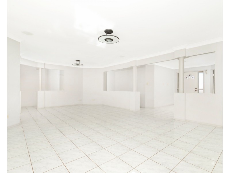 27 Brandella Street, Belmont QLD 4153
