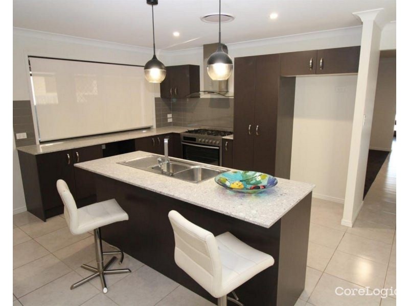 11 Richmond Terrace, Plainland QLD 4341