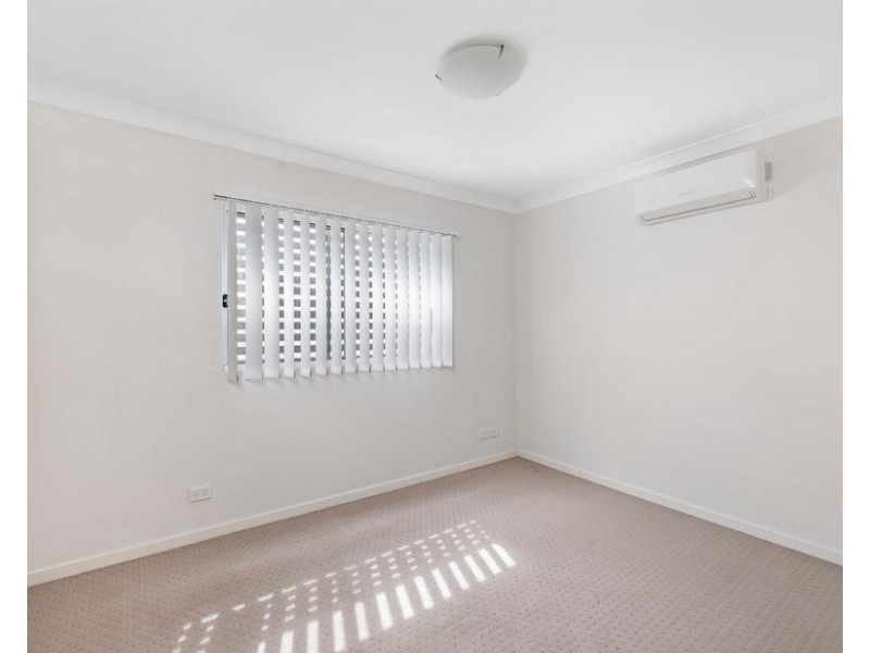 2/60 Ernest Street, Manly QLD 4179