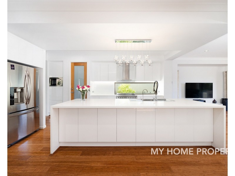 23 Marney Street, Chapel Hill QLD 4069