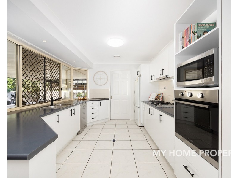 30 Quandong Court, Arana Hills QLD 4054