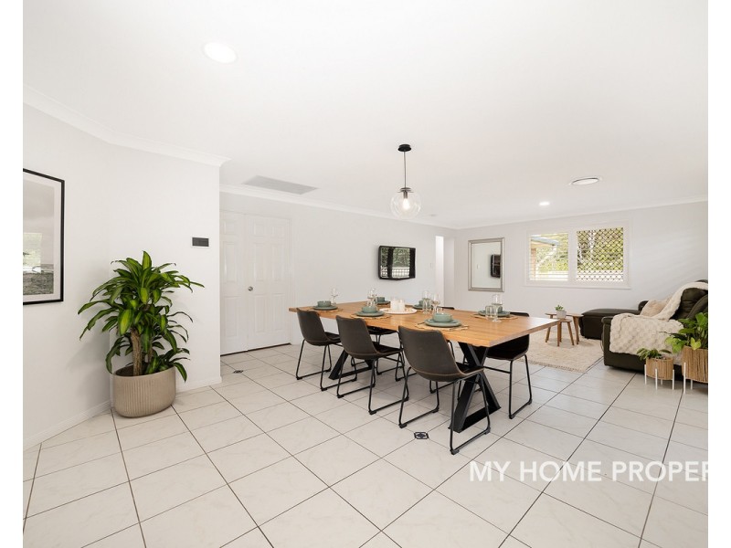 30 Quandong Court, Arana Hills QLD 4054