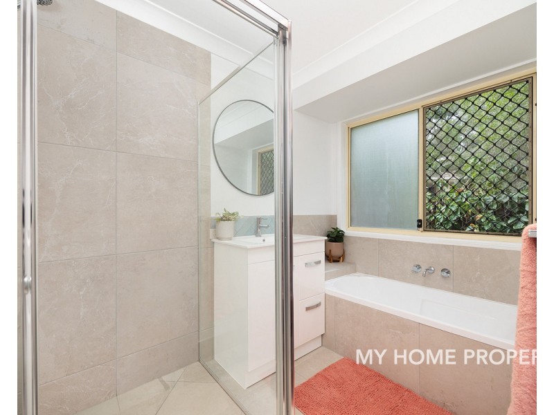 30 Quandong Court, Arana Hills QLD 4054