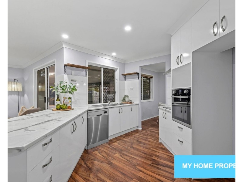 33 Brandella Street, Belmont QLD 4153