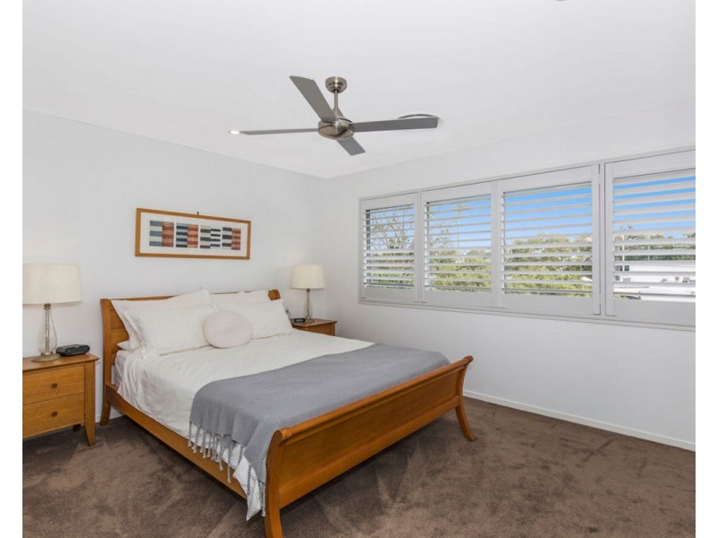 2/4 Oak Street, Hawthorne QLD 4171
