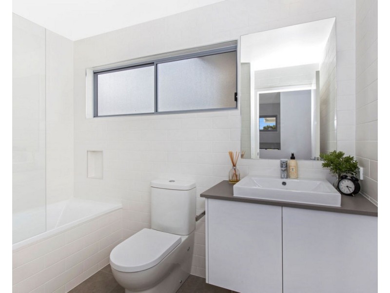 2/4 Oak Street, Hawthorne QLD 4171