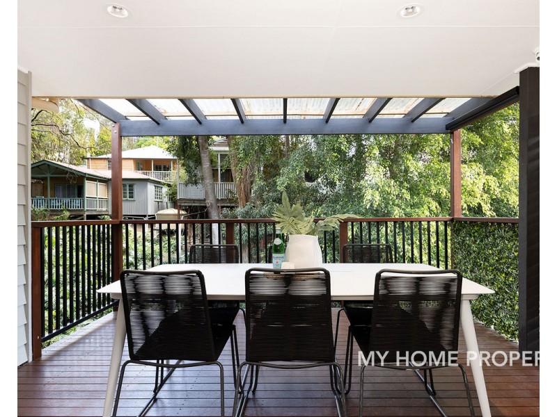 11/36 Andrew Street, Balmoral QLD 4171