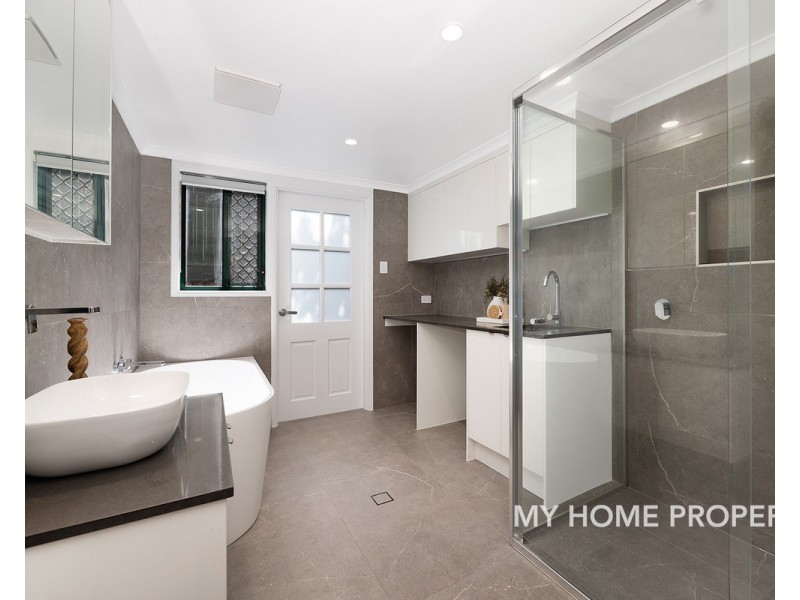 11/36 Andrew Street, Balmoral QLD 4171