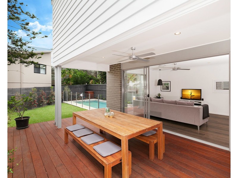 387 Bennetts Road, Norman Park QLD 4170