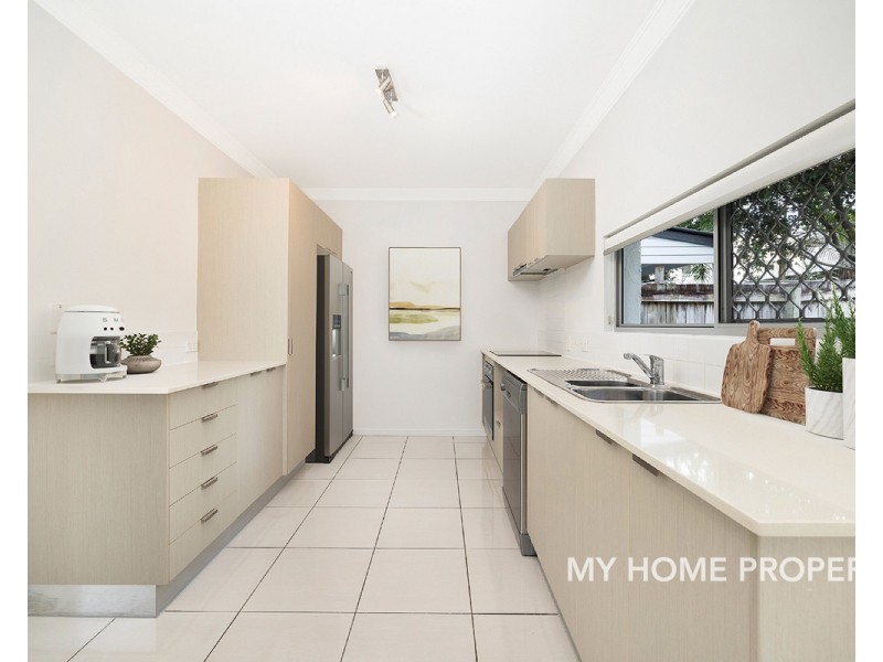 15/17 Hilltop Court, Carina QLD 4152