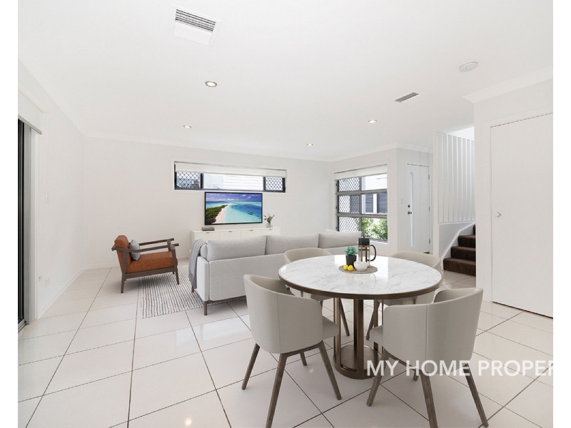 15/17 Hilltop Court, Carina QLD 4152