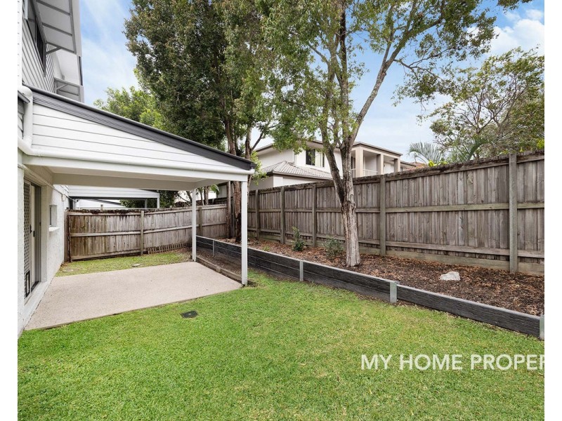 15/17 Hilltop Court, Carina QLD 4152