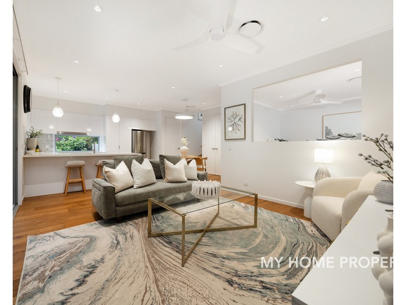 72 Dover Street, Hawthorne QLD 4171