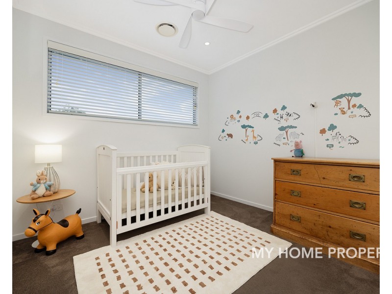 72 Dover Street, Hawthorne QLD 4171