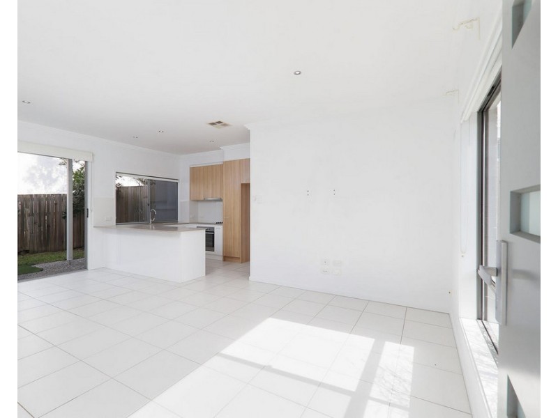 2/10 Koolatah Street, Carina QLD 4152