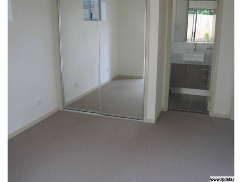 1/9 Victor Street, Holland Park West QLD 4121