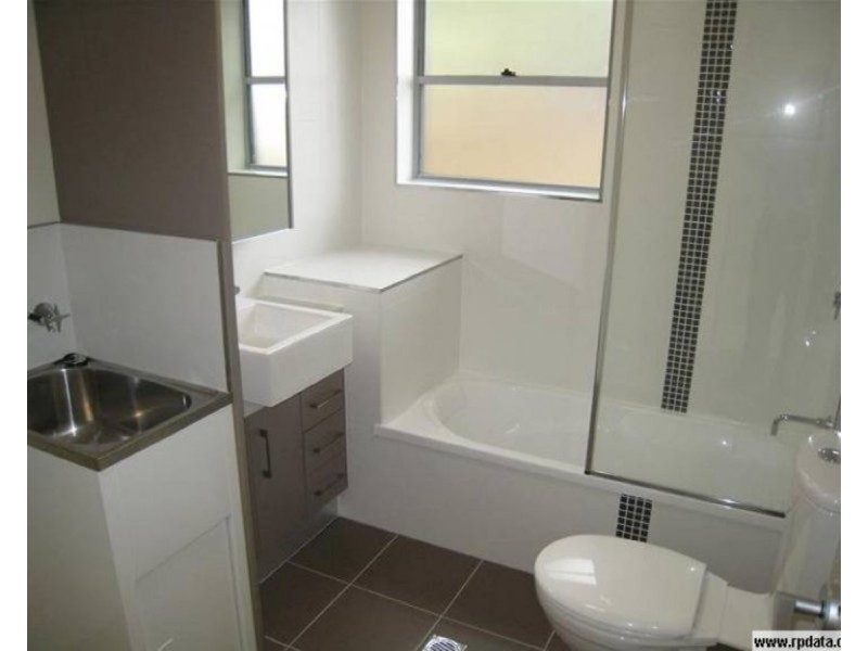 1/9 Victor Street, Holland Park West QLD 4121