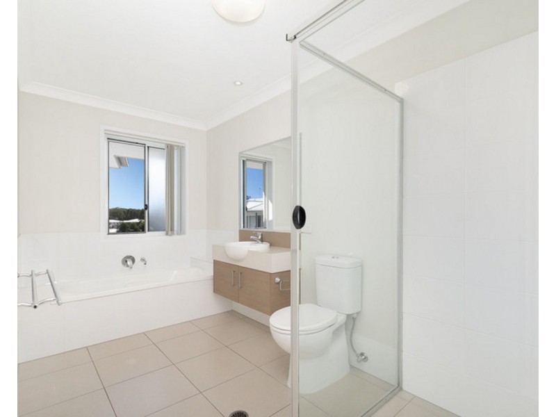 24/22 Yulia Street, Coombabah QLD 4216