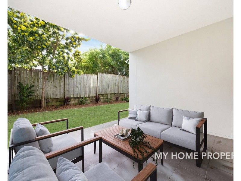 2/18 Charlie Street, Zillmere QLD 4034