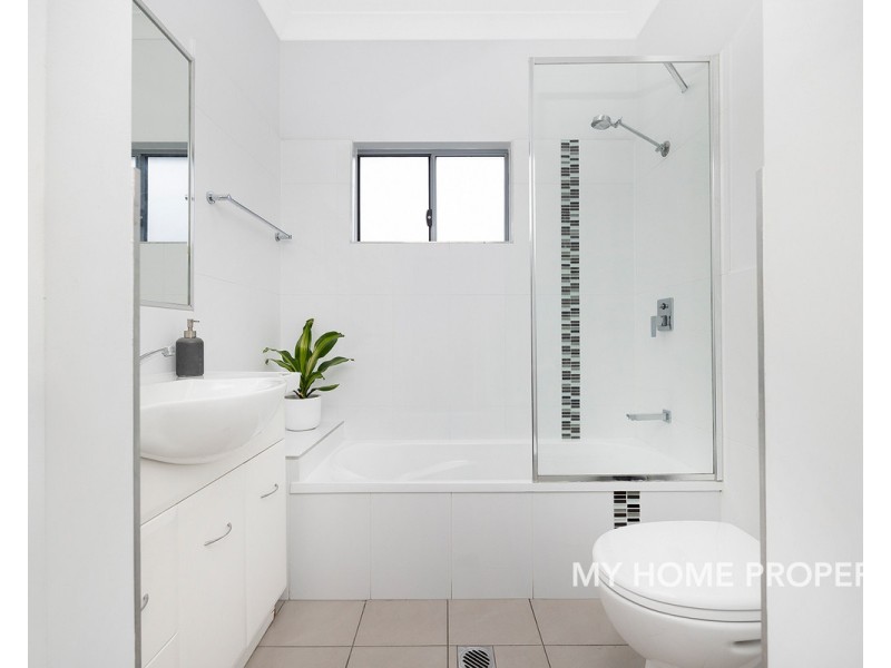 2/18 Charlie Street, Zillmere QLD 4034