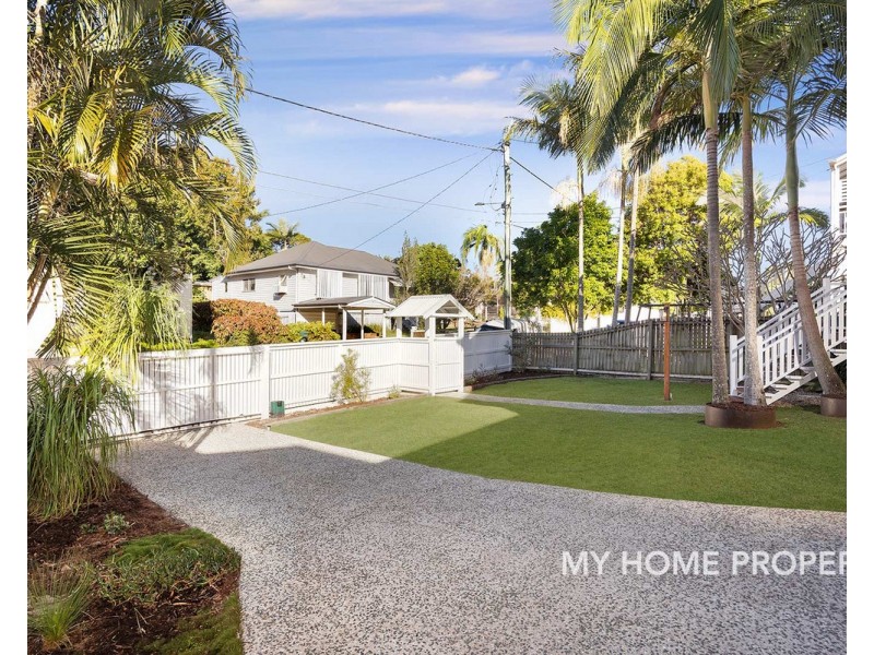 14 Tandoor Street, Morningside QLD 4170