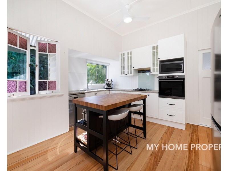 14 Tandoor Street, Morningside QLD 4170