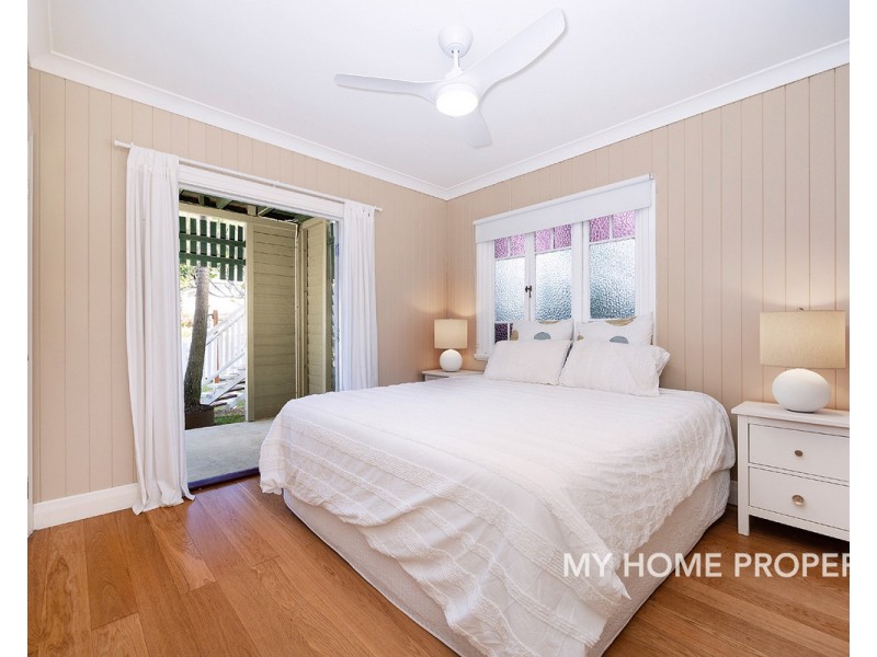 14 Tandoor Street, Morningside QLD 4170